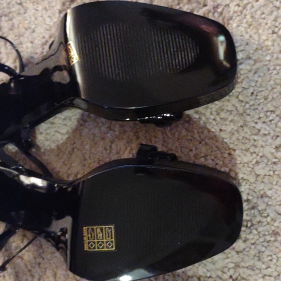 Strappy open toe, pltstform comfy heel sandals  sz 11 - Picture 9 of 10